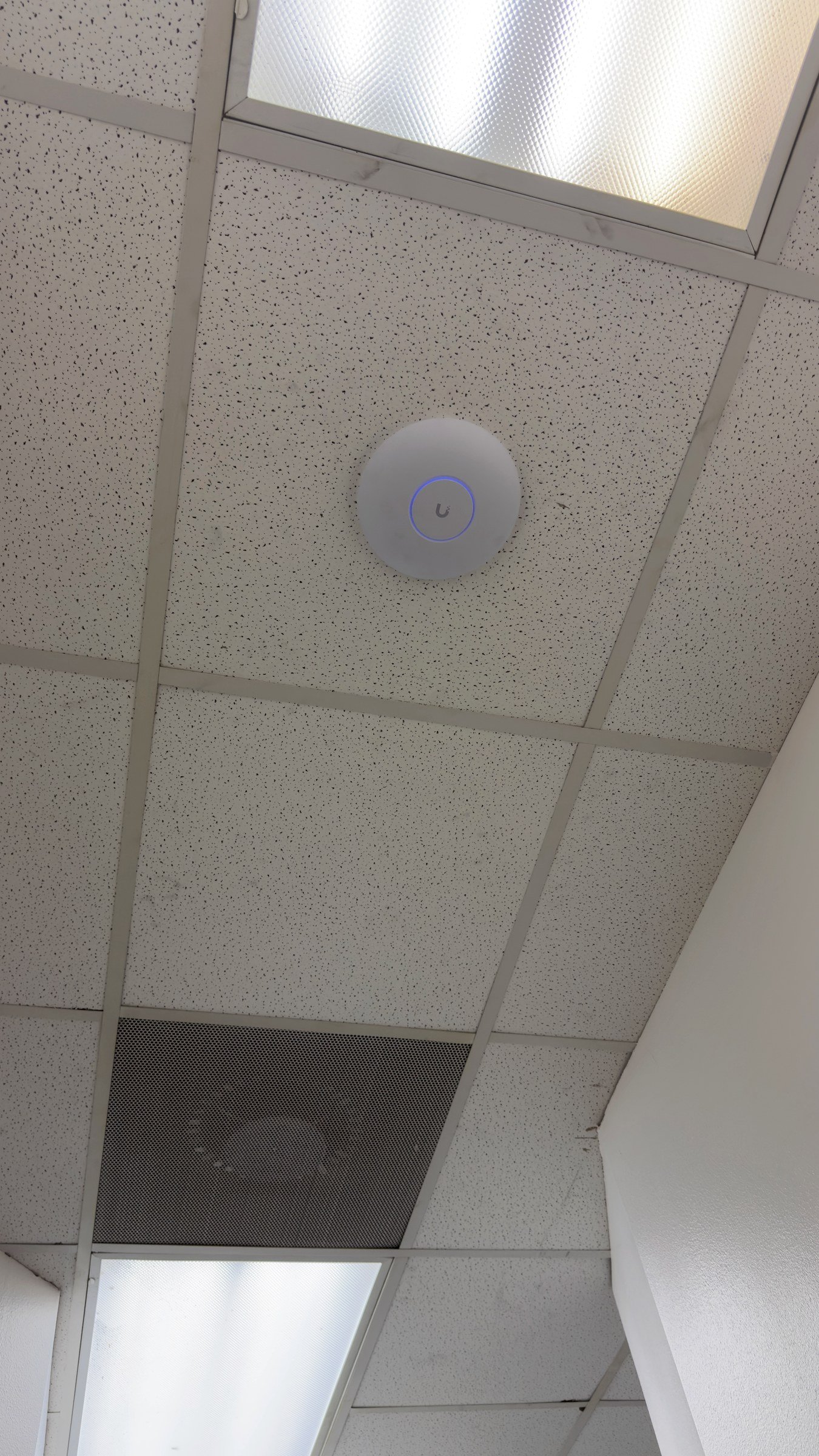 Ceiling-mounted wireless access point